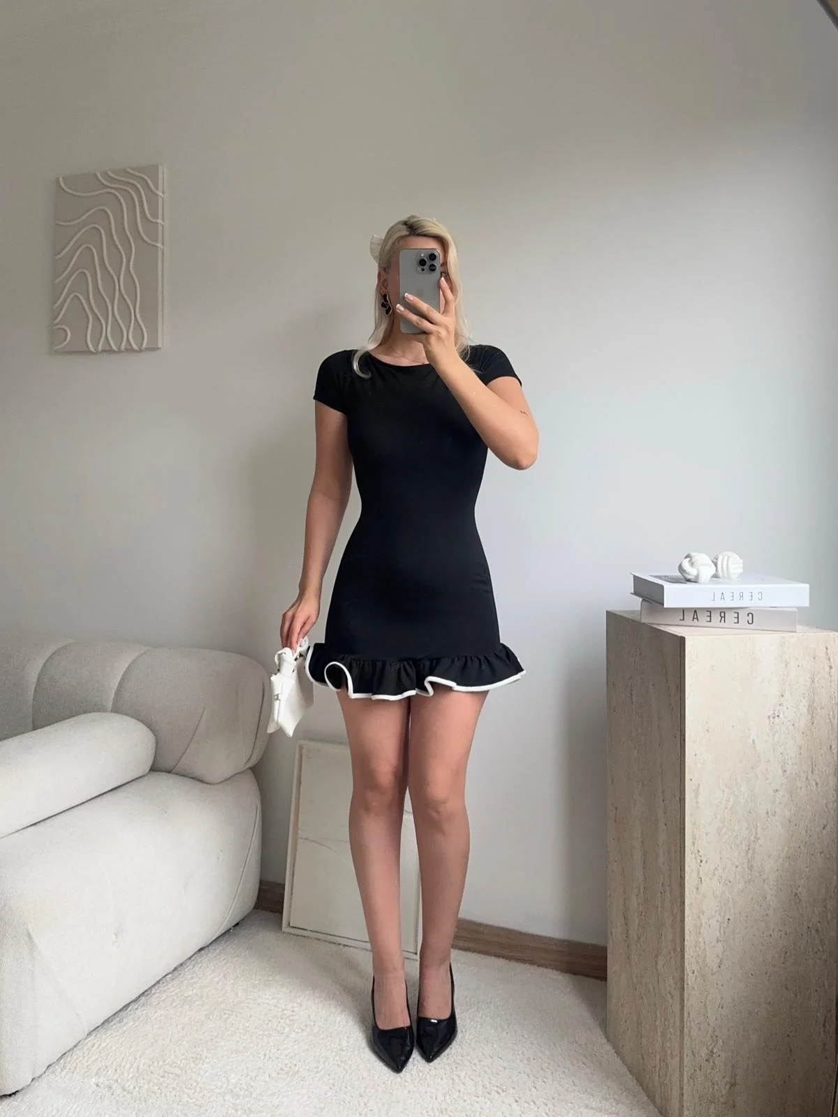 Eteği Fırfır Volanlı Kısa Kol Elbise