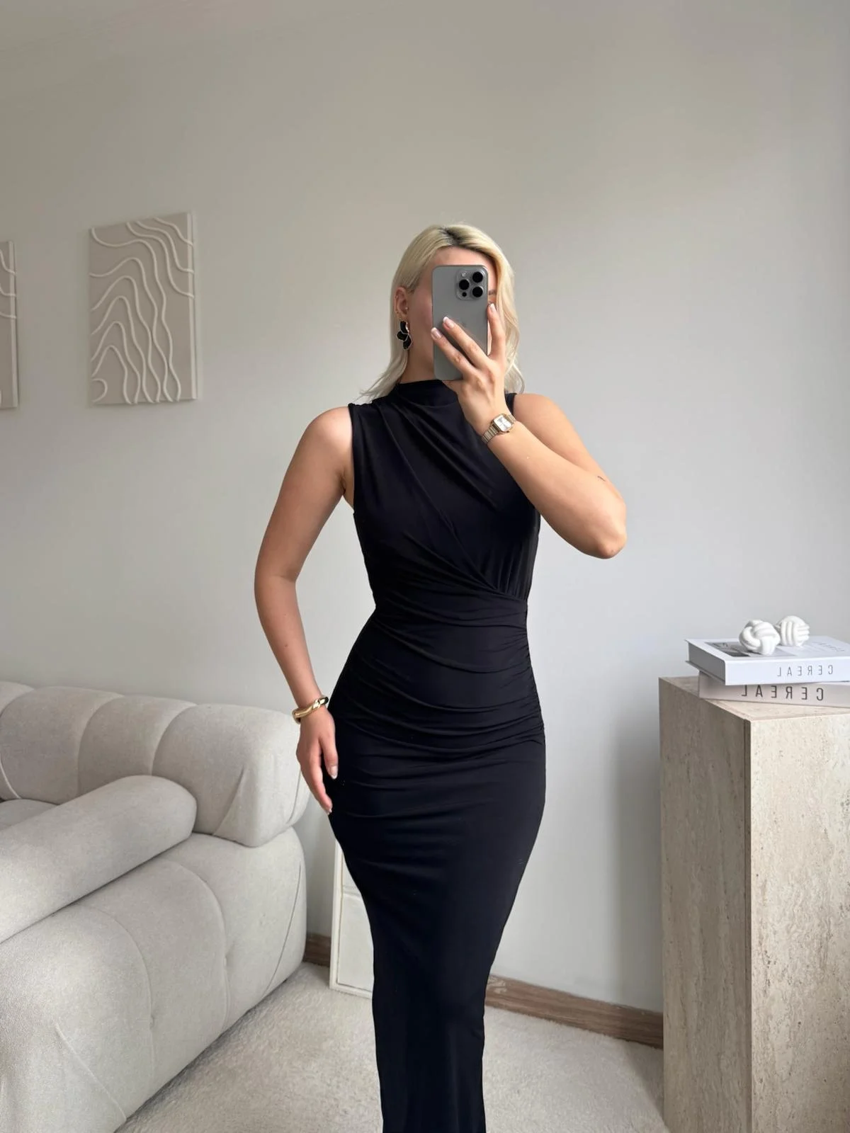 Dik Yaka Drapeli Elbise - SİYAH