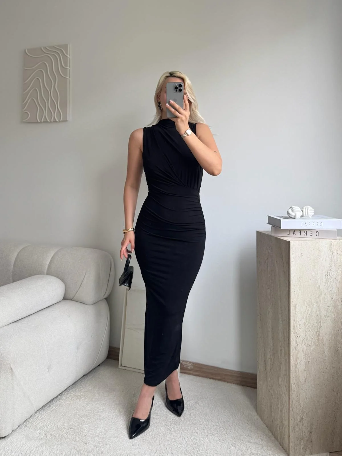 Dik Yaka Drapeli Elbise - SİYAH