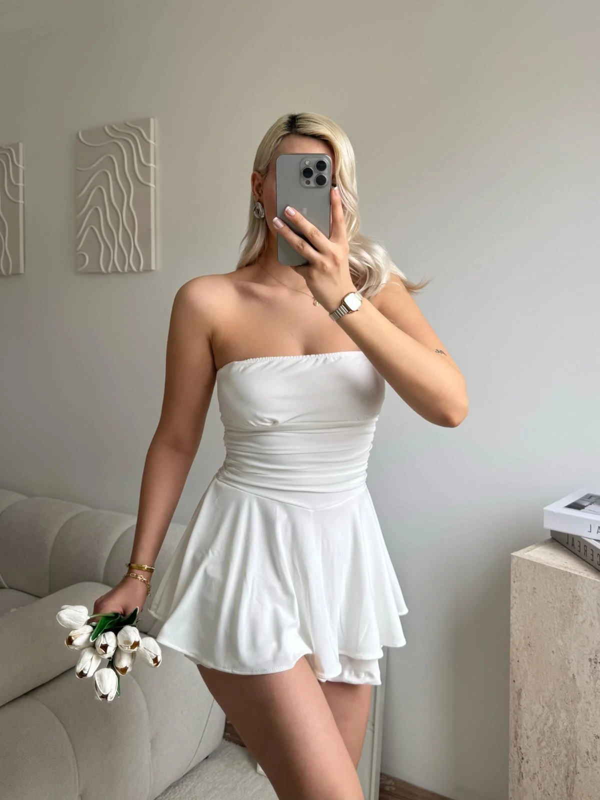 Straplez Volanlı Şortlu Elbise - BEYAZ