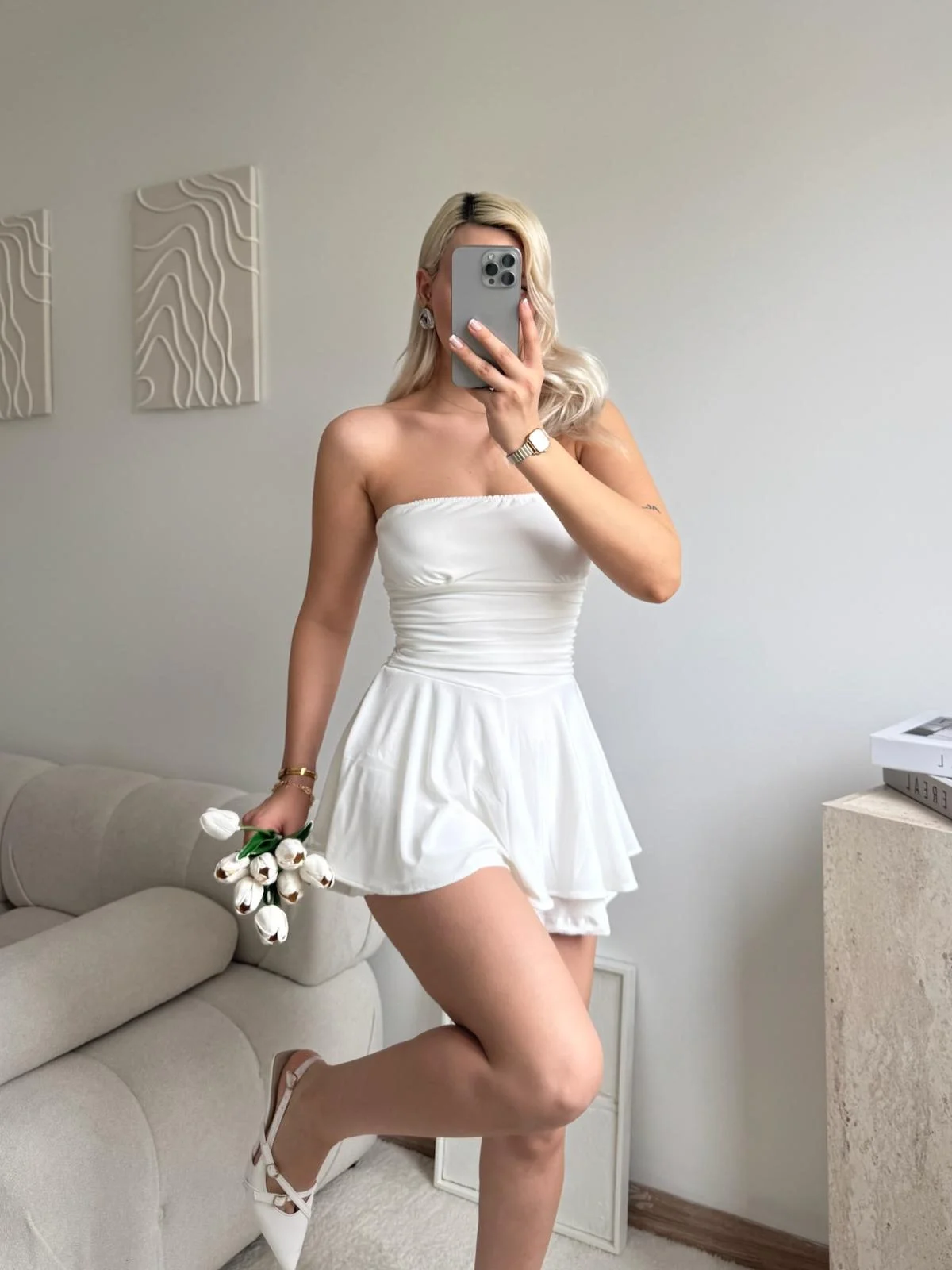 Straplez Volanlı Şortlu Elbise - BEYAZ