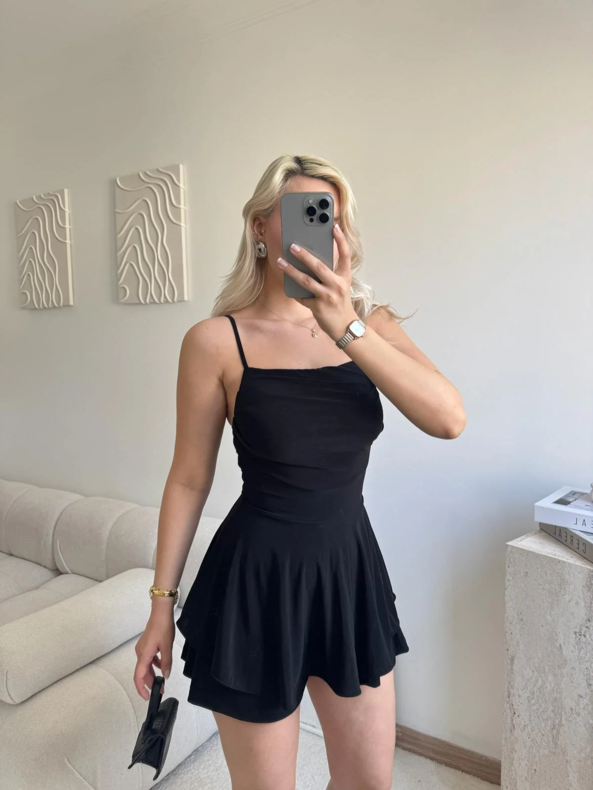 Eteği Volan Şortlu Elbise - SİYAH