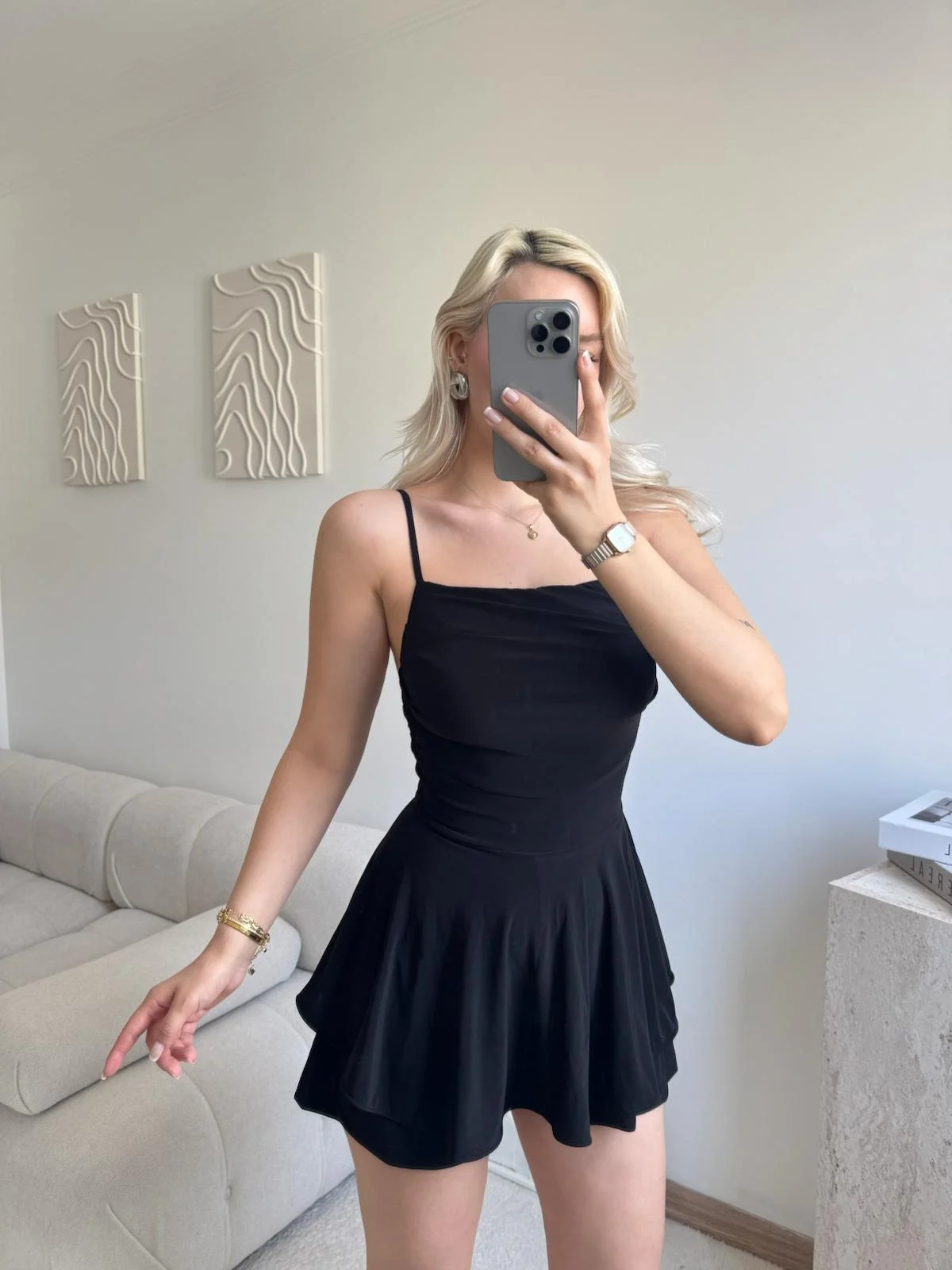 Eteği Volan Şortlu Elbise - SİYAH