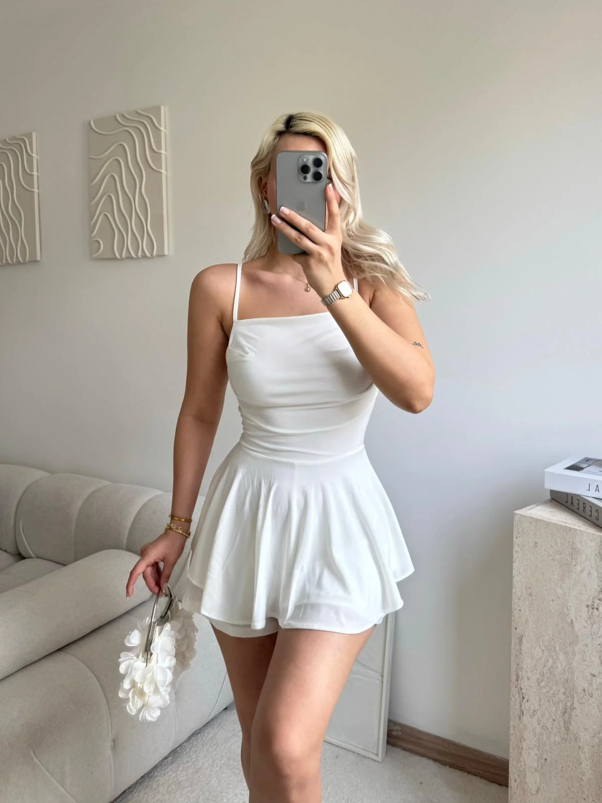 Eteği Volan Şortlu Elbise - BEYAZ