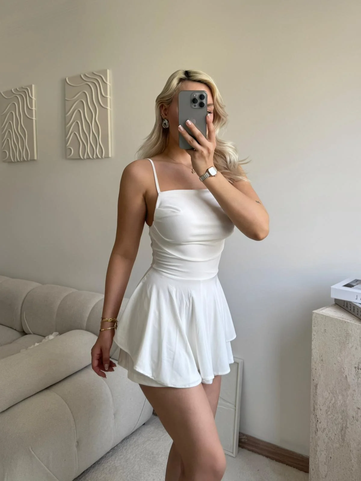 Eteği Volan Şortlu Elbise - BEYAZ