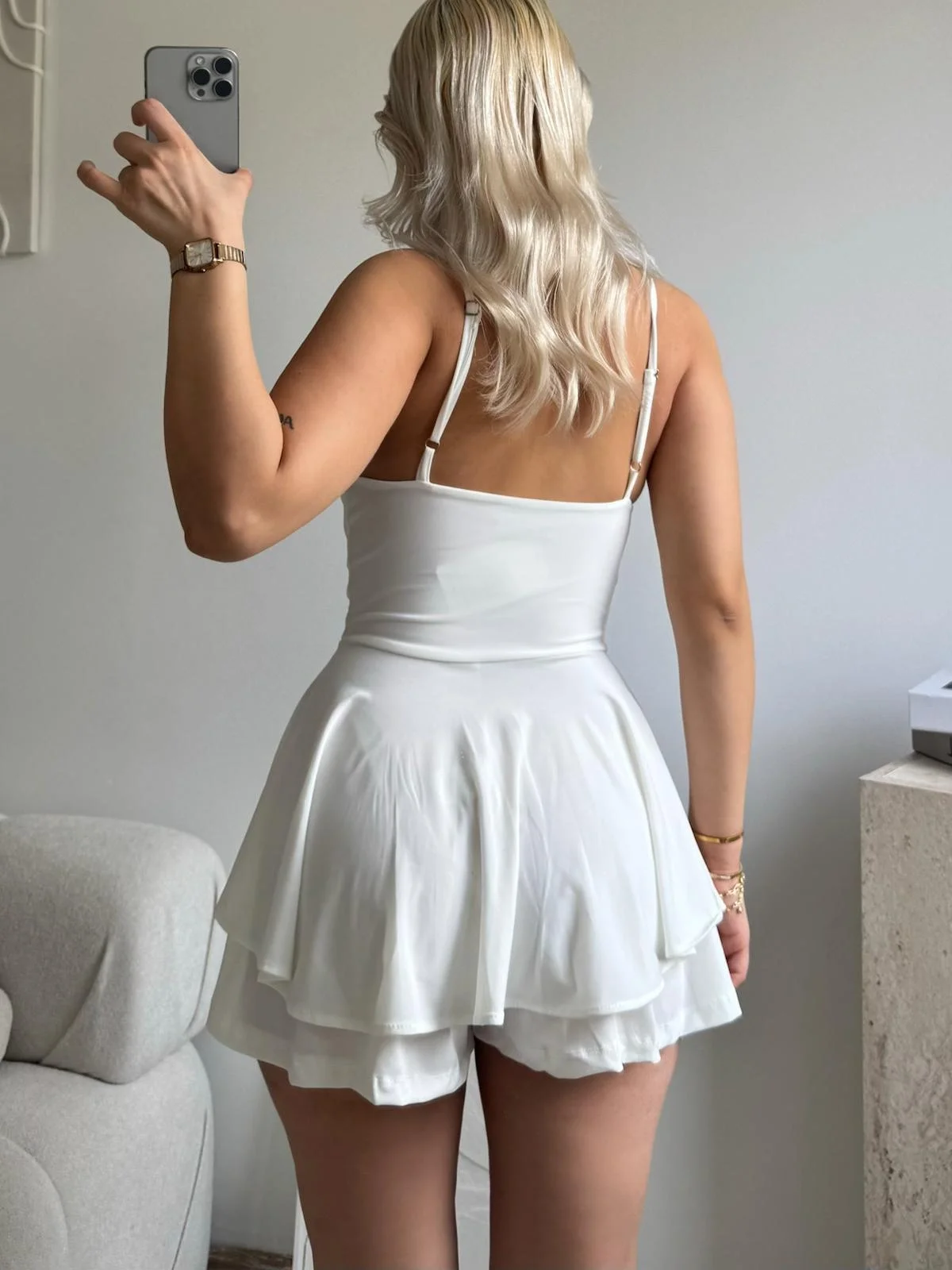 Eteği Volan Şortlu Elbise - BEYAZ