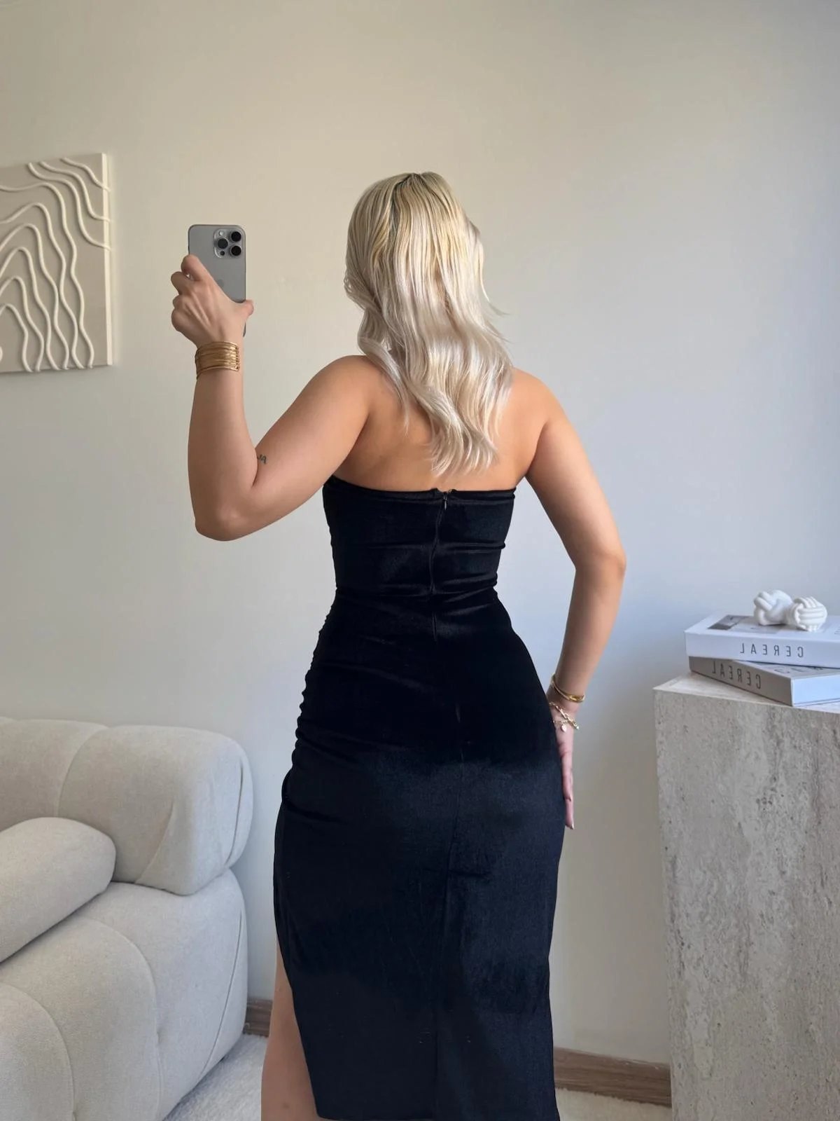 Derin Yırtmaç Straplez Elbise - SİYAH