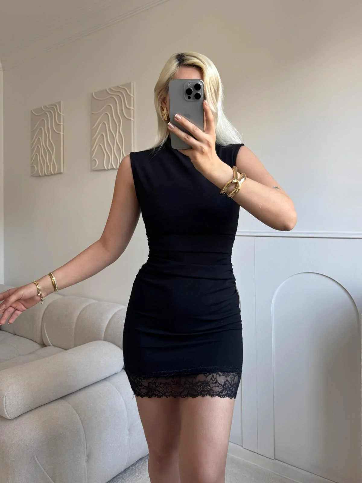 Dantel Detaylı Sırt Fermuar Mini Elbise - SİYAH