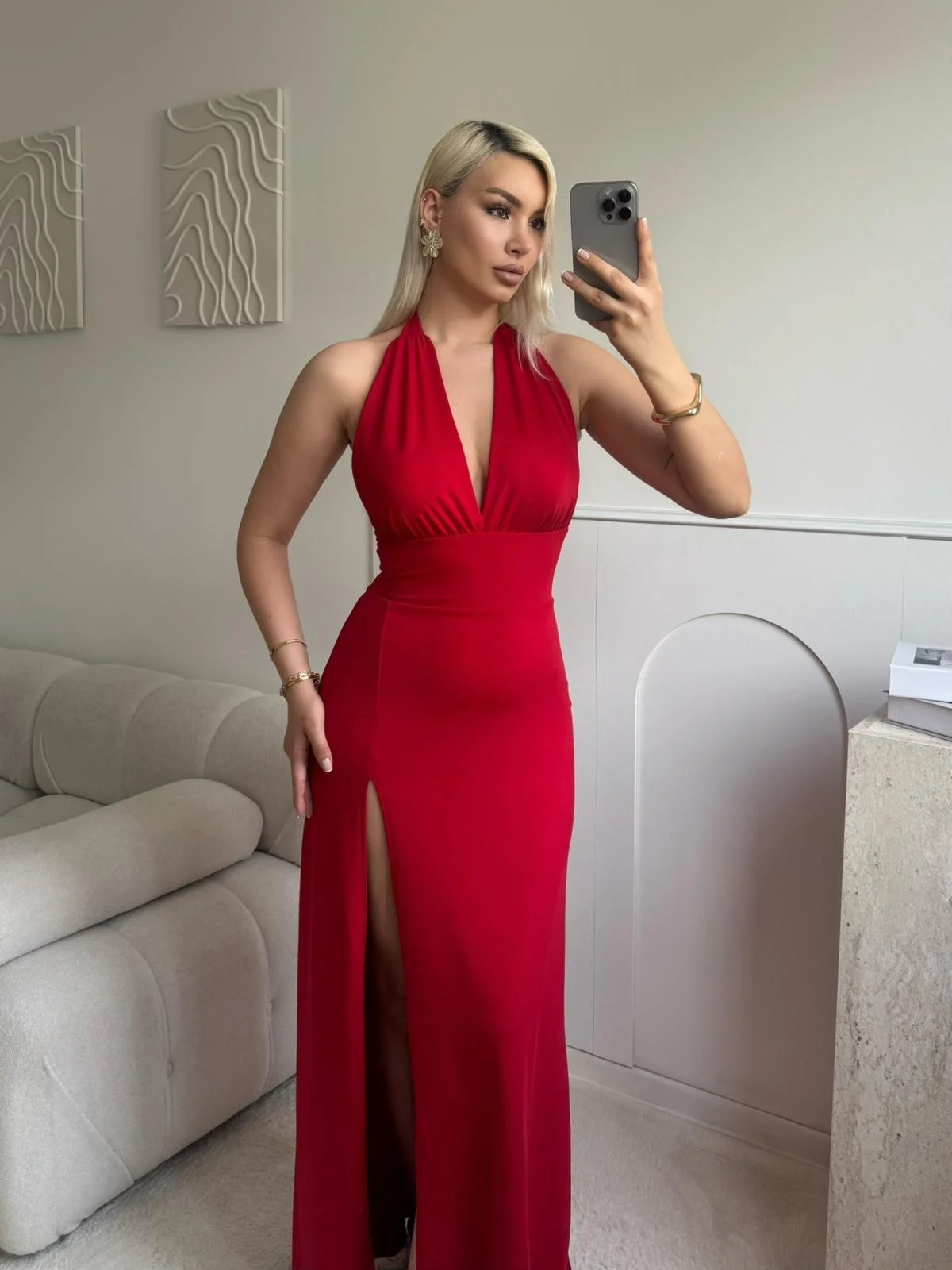 Halter Yaka Sırt Bağlamalı Yırtmaçlı Maxi Elbise - KIRMIZI