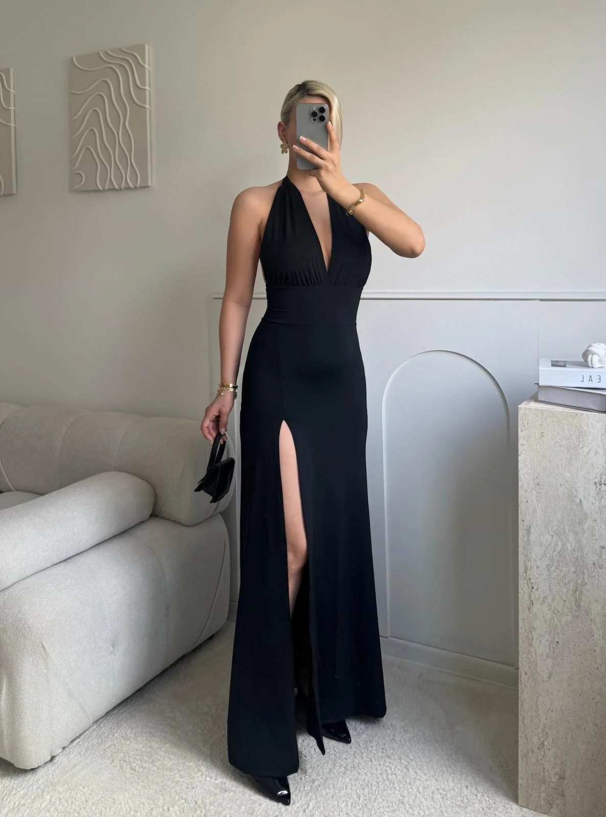 Halter Yaka Sırt Bağlamalı Yırtmaçlı Maxi Elbise - SİYAH