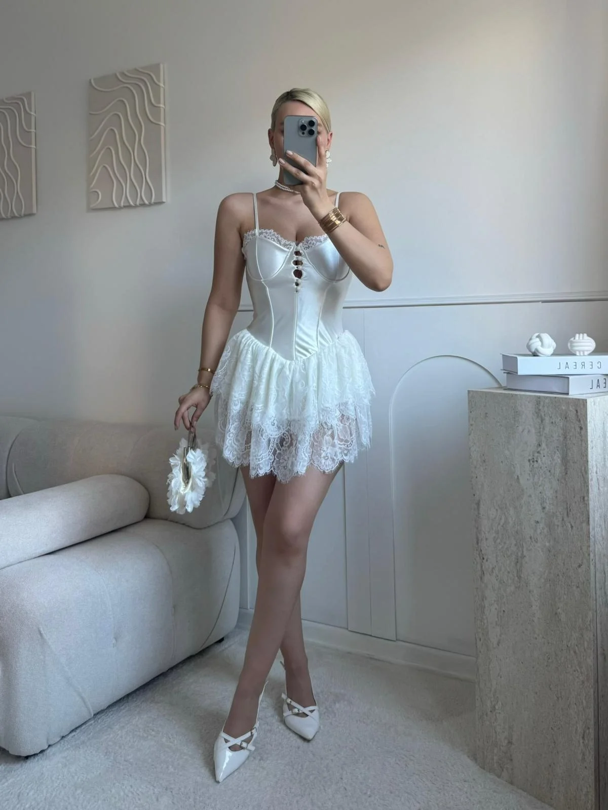 Bel Saten Korse Eteği Dantel Elbise - BEYAZ