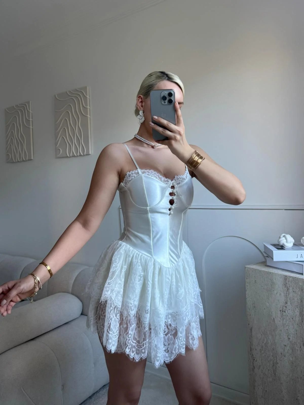 Bel Saten Korse Eteği Dantel Elbise - BEYAZ