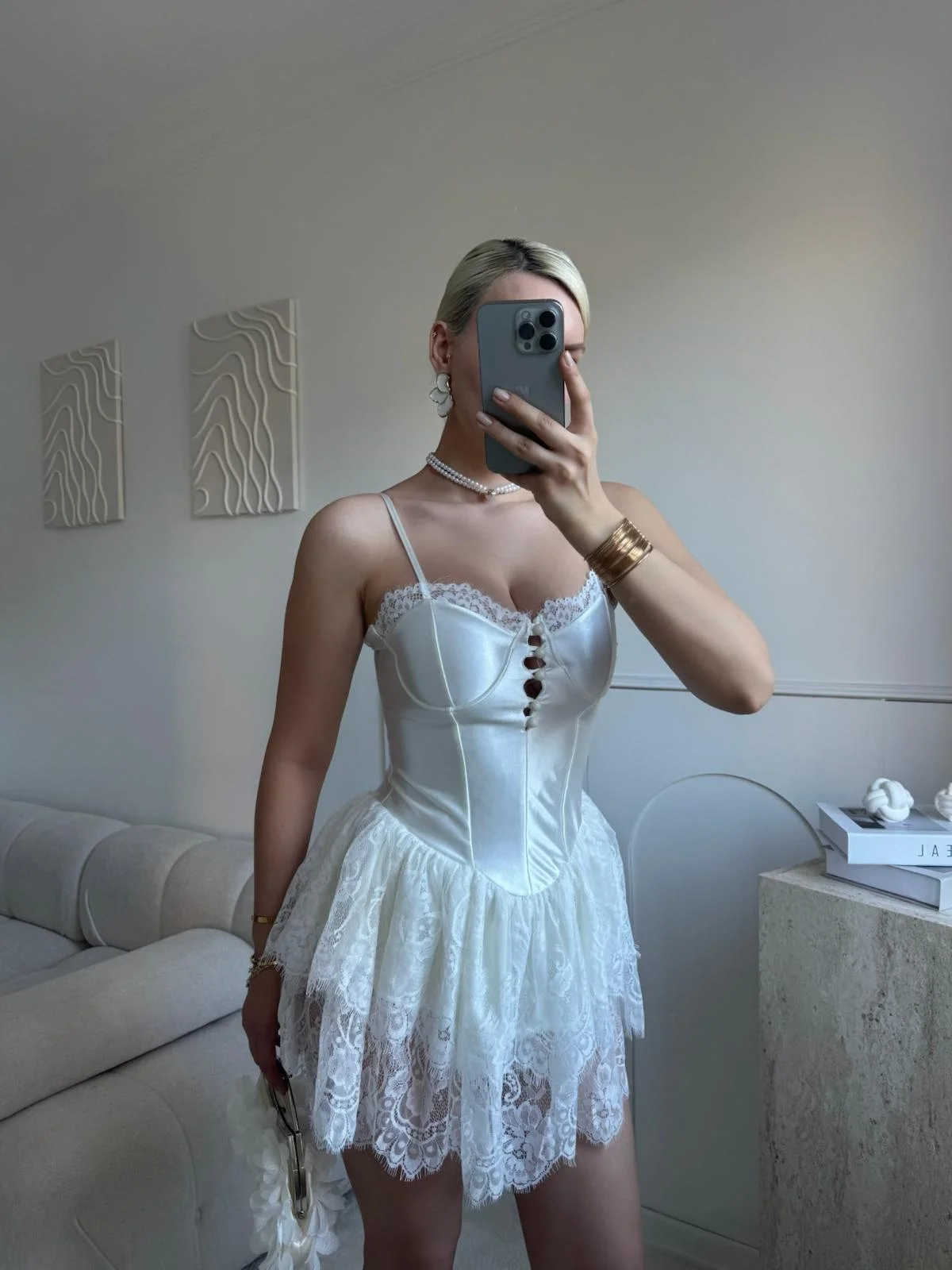 Bel Saten Korse Eteği Dantel Elbise - BEYAZ