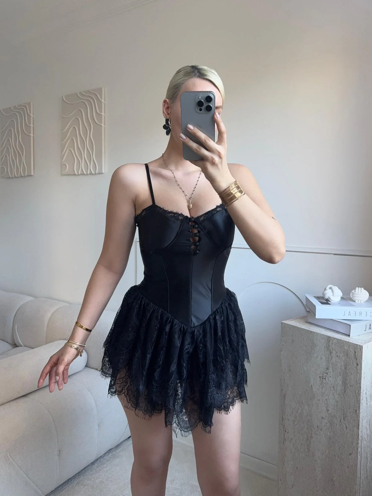 Bel Saten Korse Eteği Dantel Elbise - SİYAH