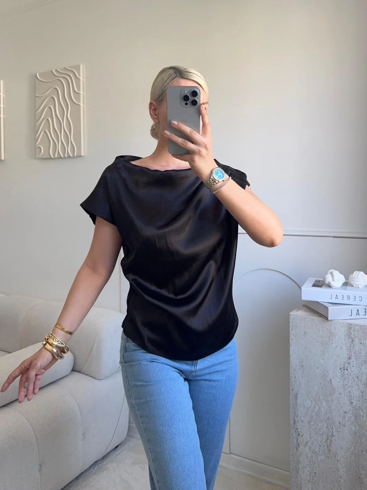 Kayık Yaka Saten Bluz - SİYAH