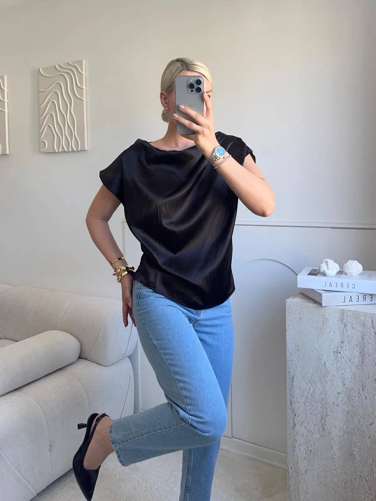 Kayık Yaka Saten Bluz - SİYAH