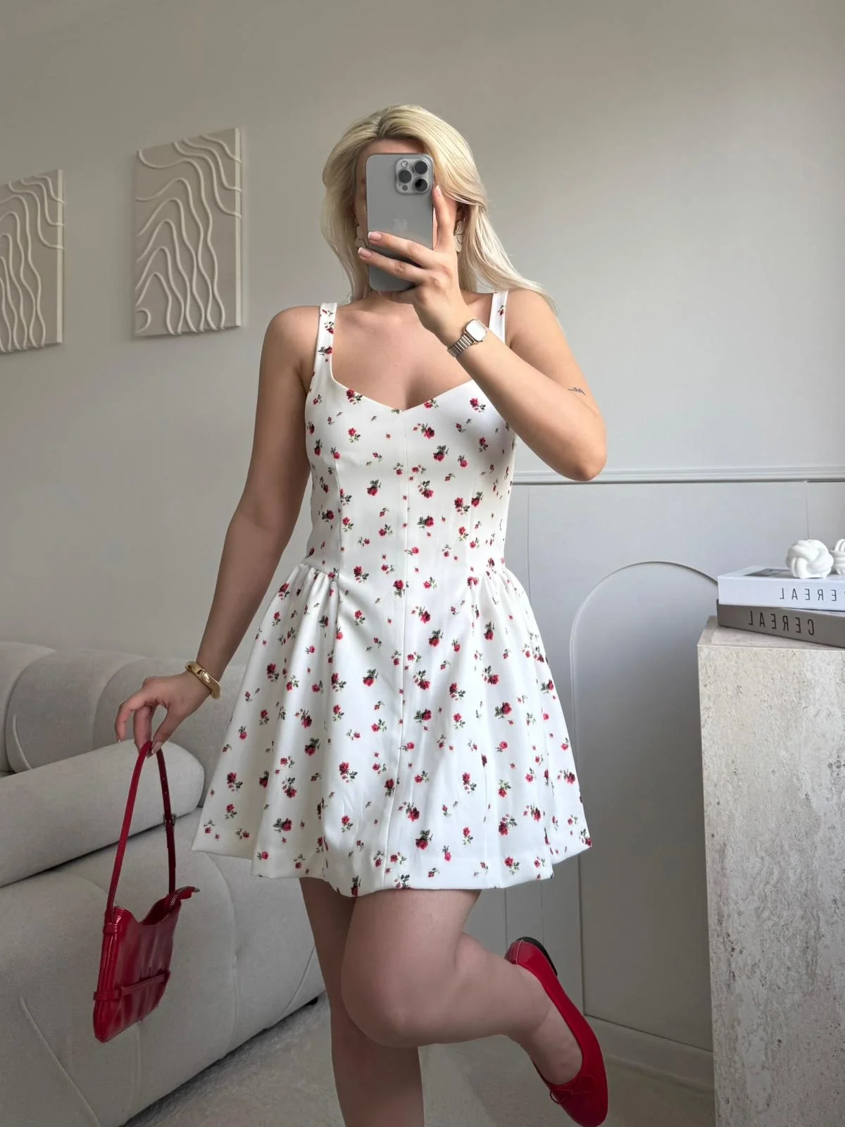 Çiçek Desen Mini Elbise