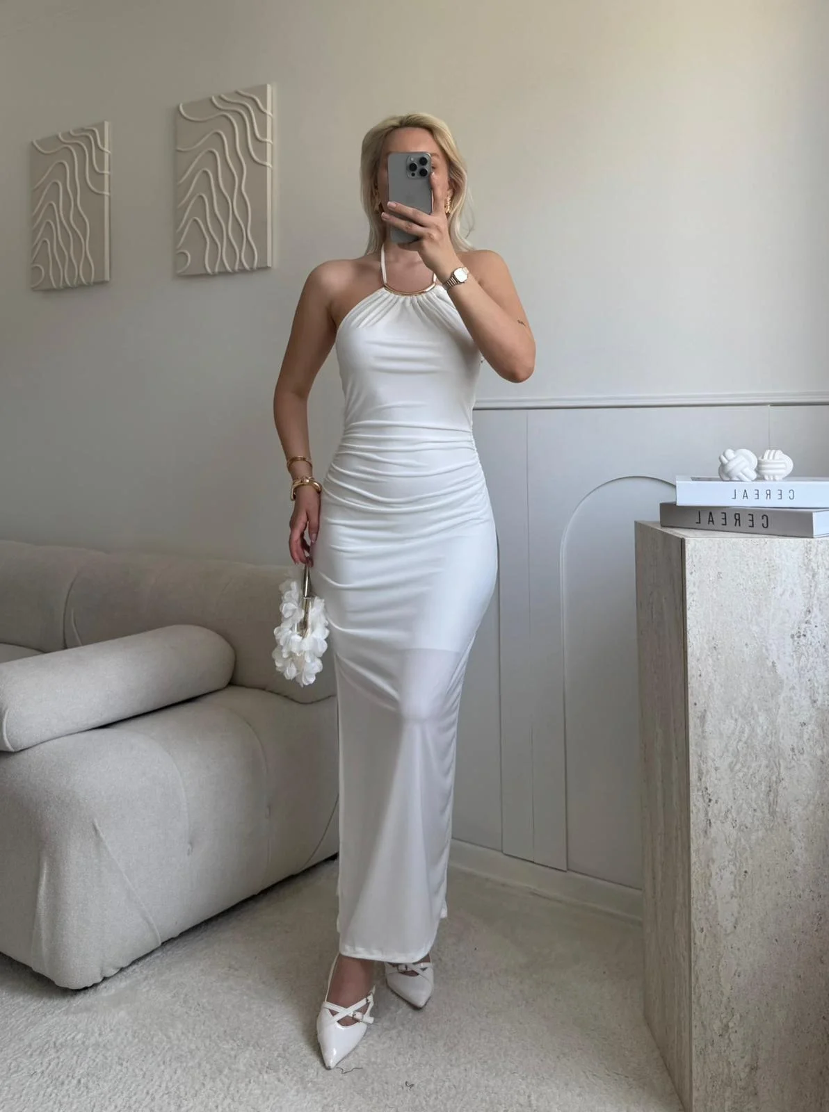 Halter Yaka Aksesuarlı Elbise - BEYAZ