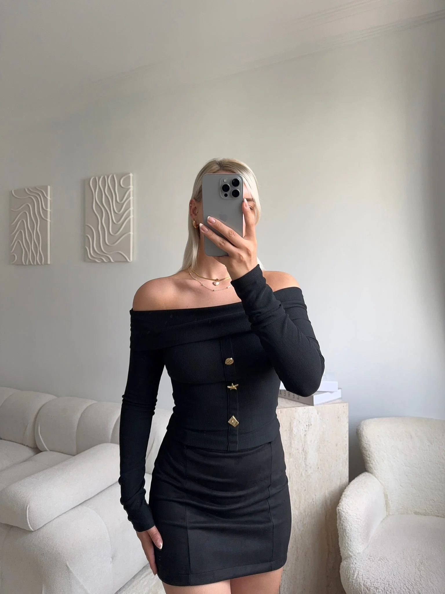 Aksesuar Detay Madonna Crop - SİYAH