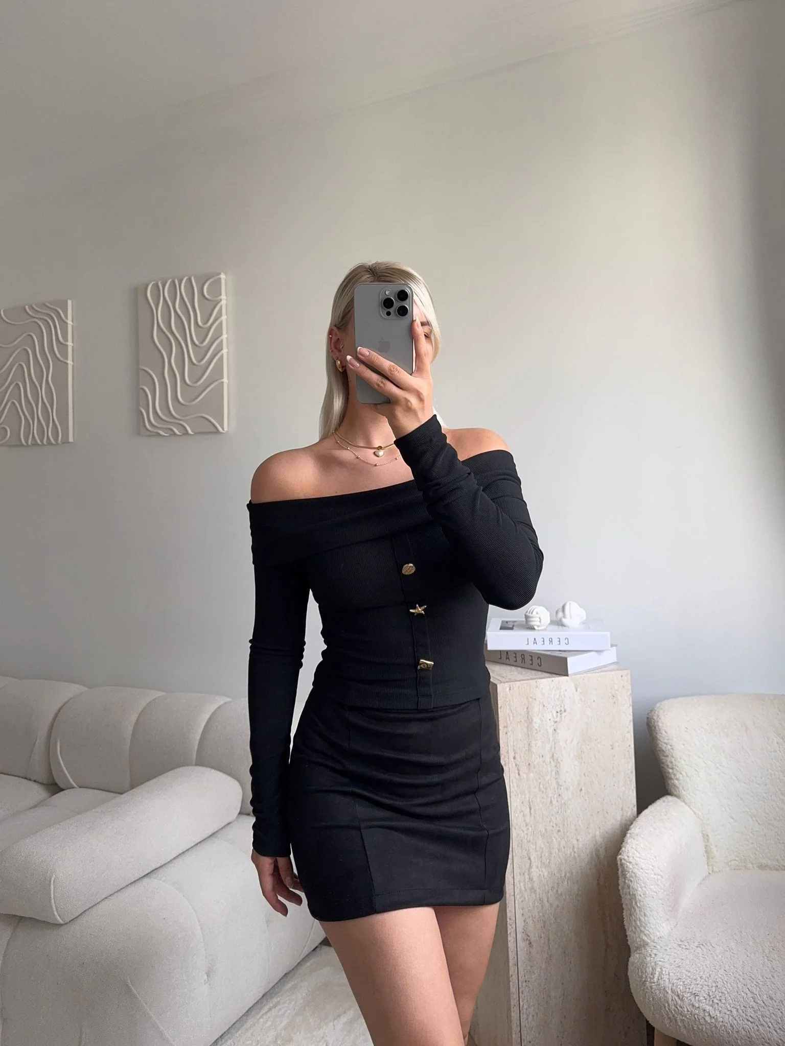 Aksesuar Detay Madonna Crop - SİYAH