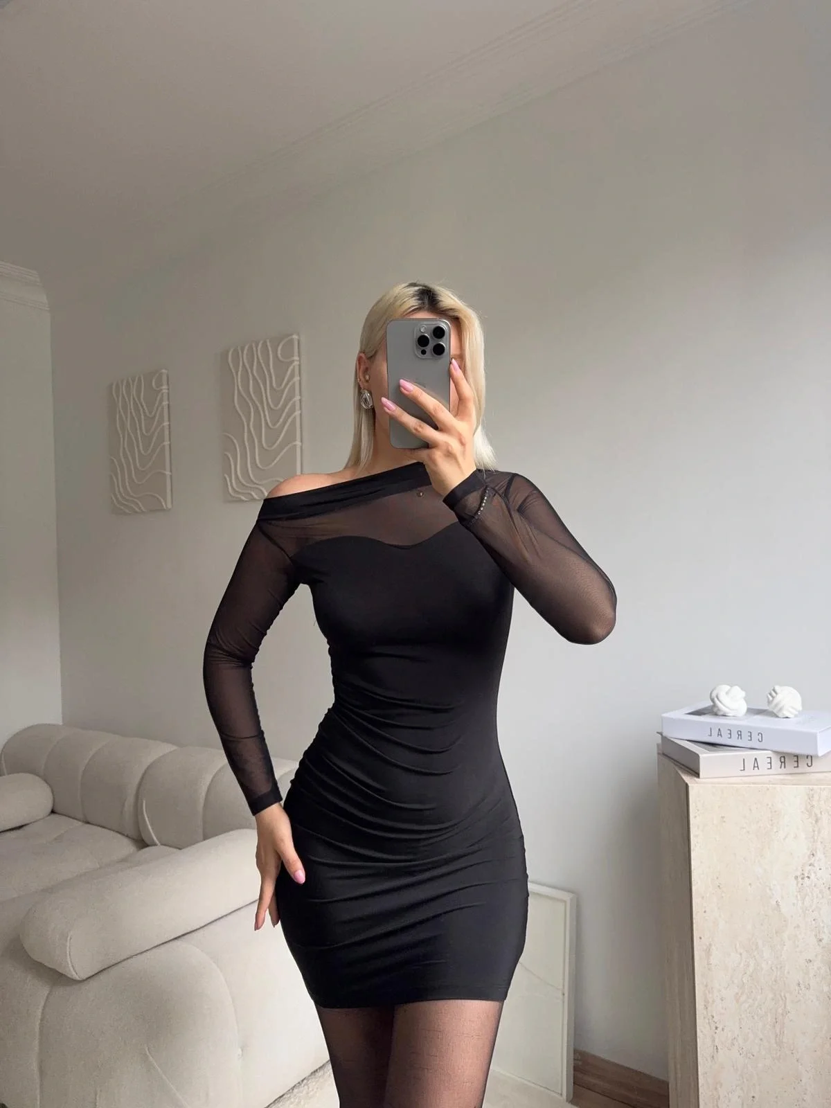 Asimetrik Tül Detaylı Mini Elbise