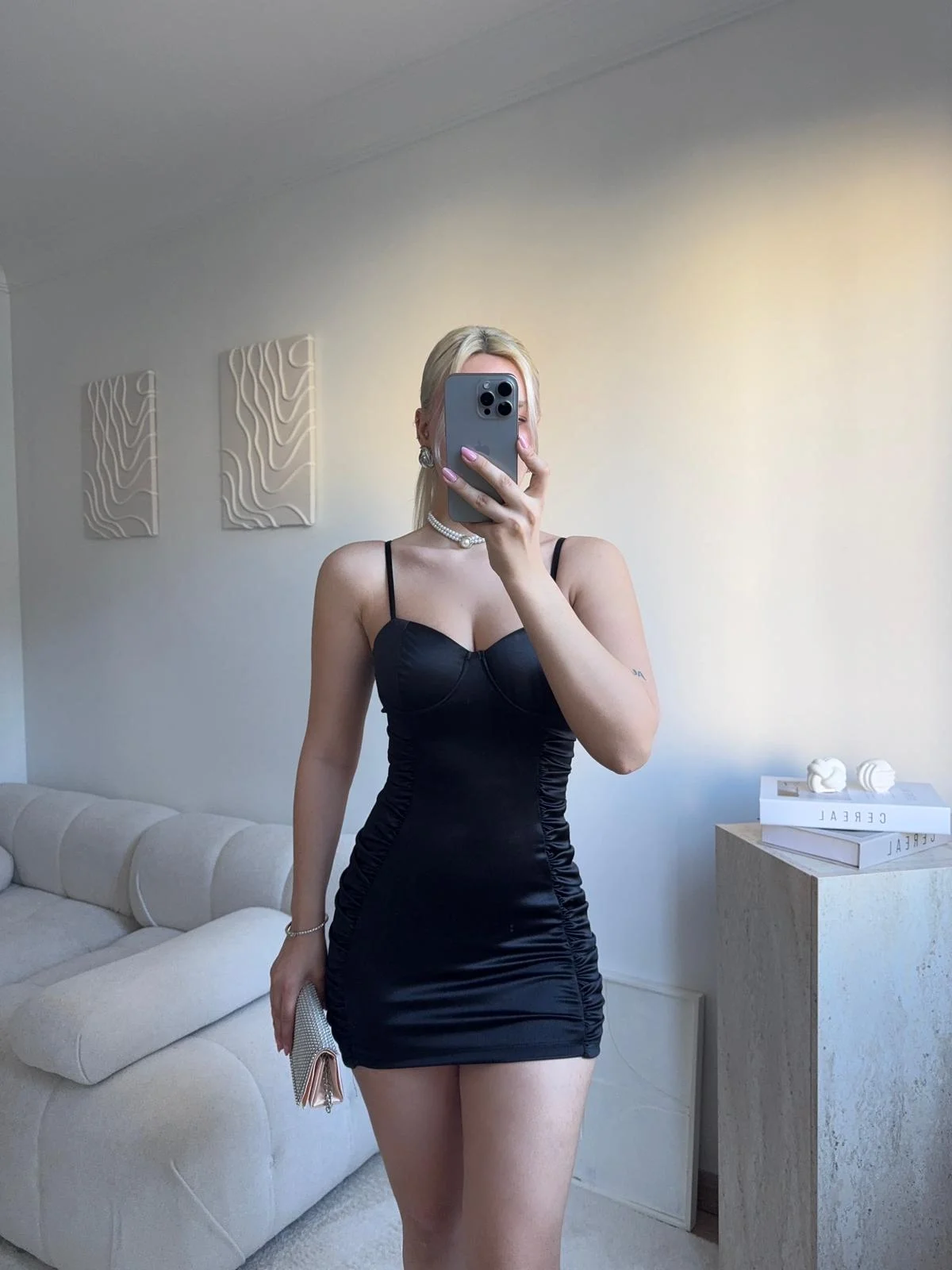 Askılı Büstiyerli Büzgülü Mini Elbise - SİYAH