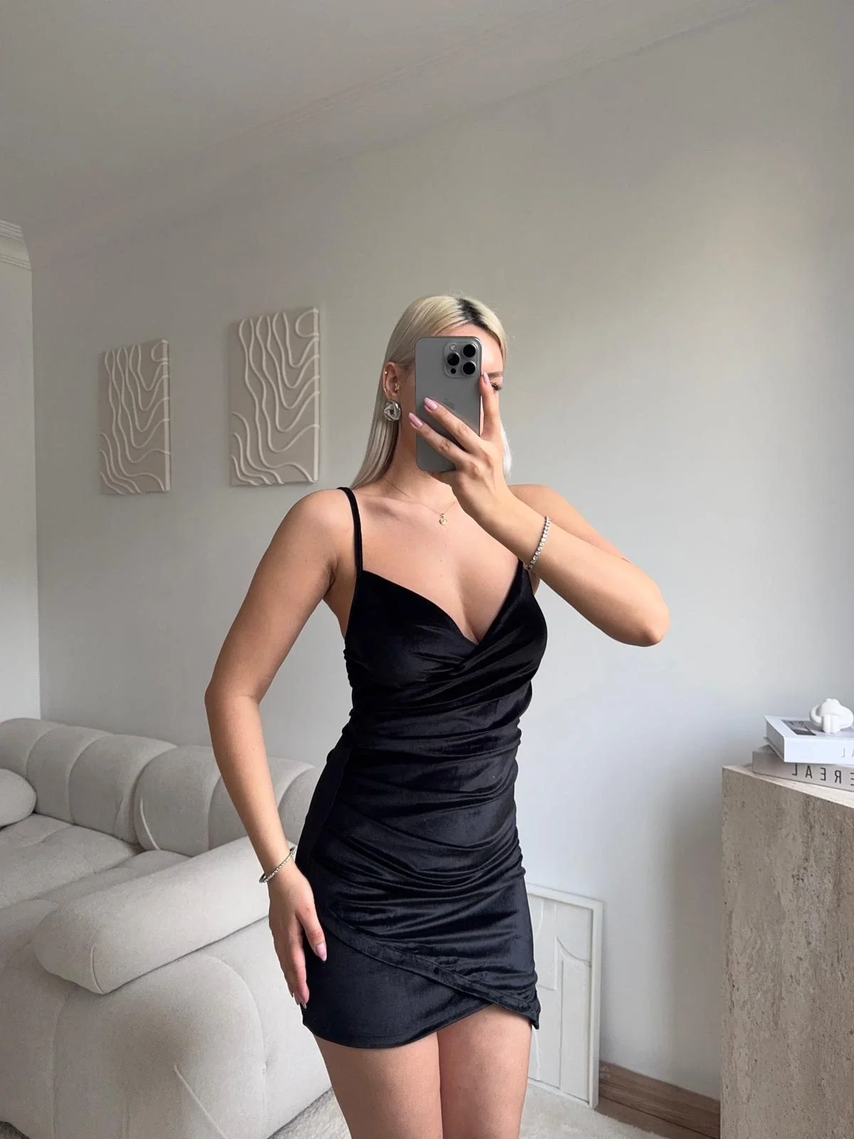 Askılı Drapeli Kadife Elbise - SİYAH