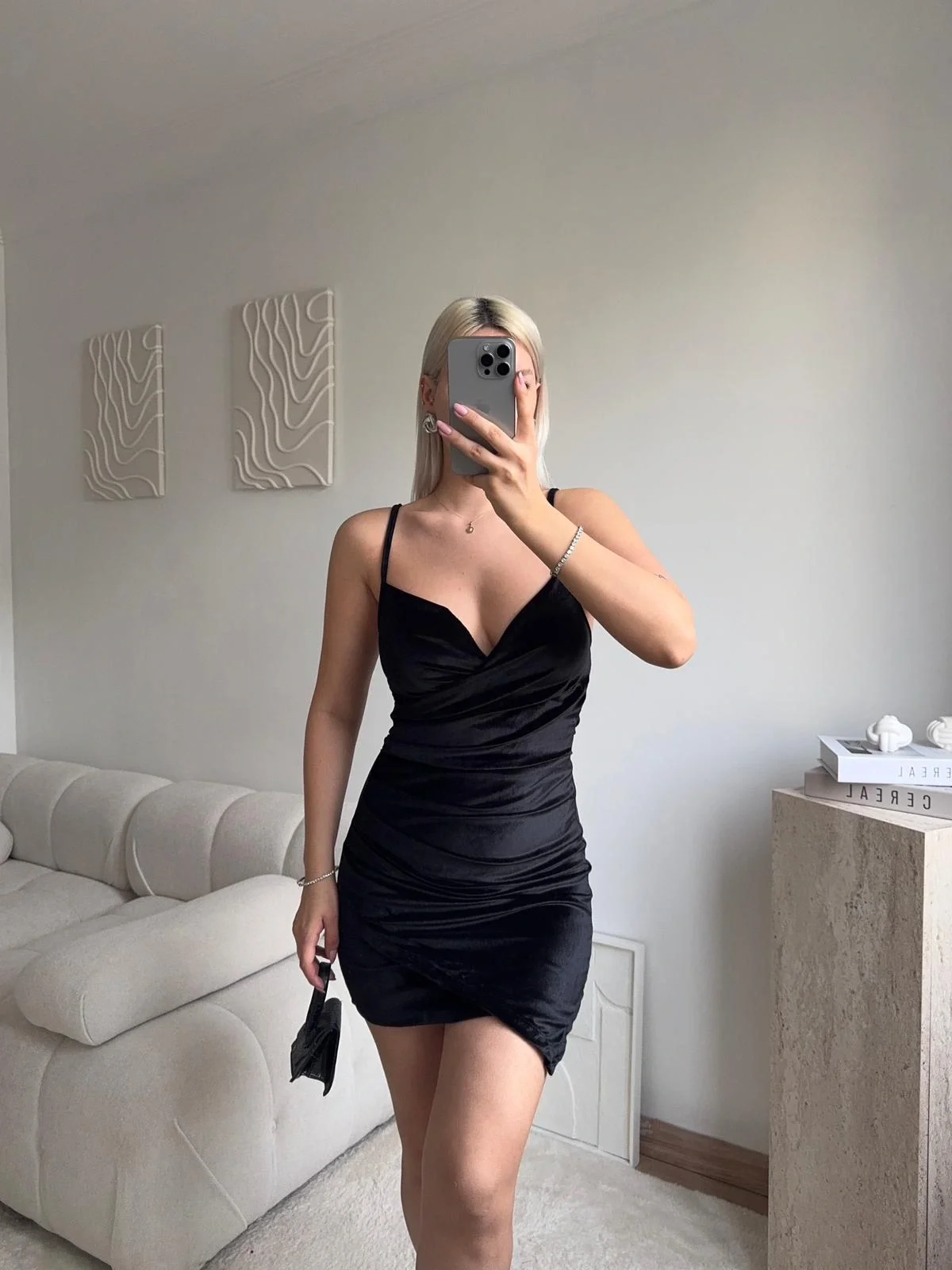 Askılı Drapeli Kadife Elbise - SİYAH