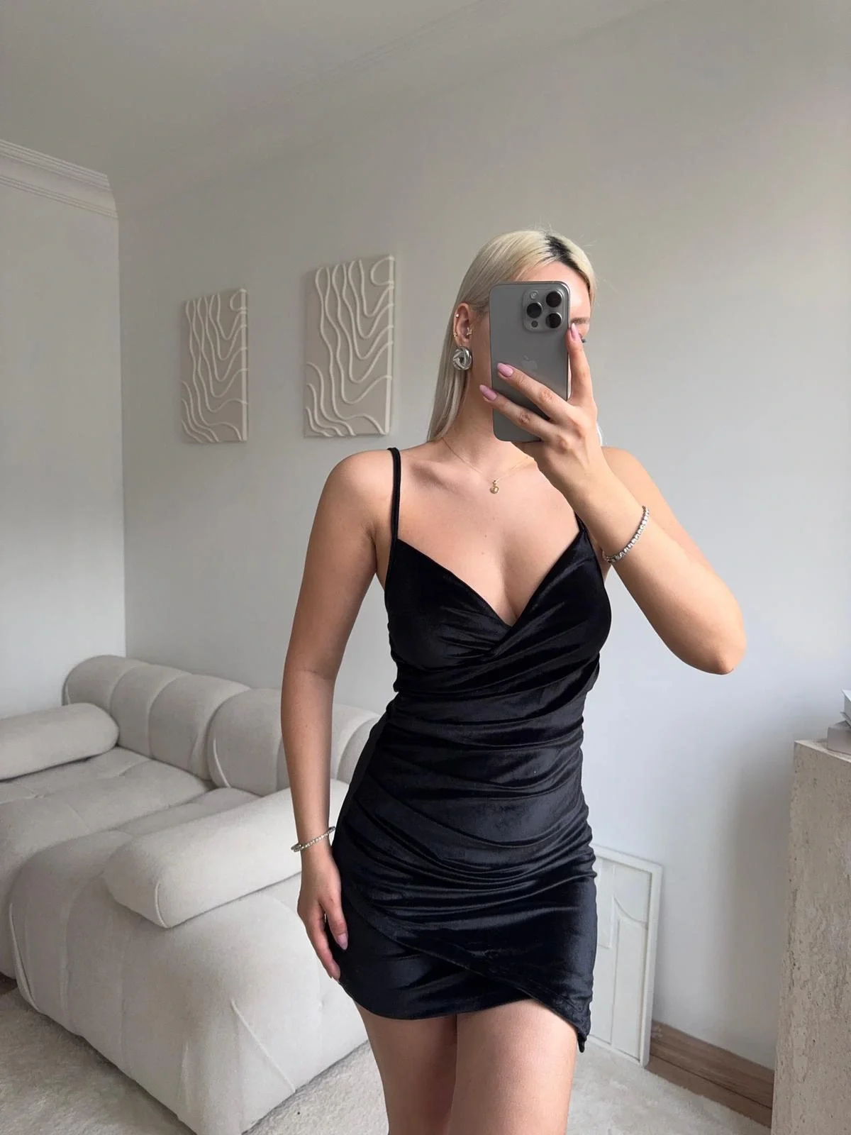 Askılı Drapeli Kadife Elbise - SİYAH