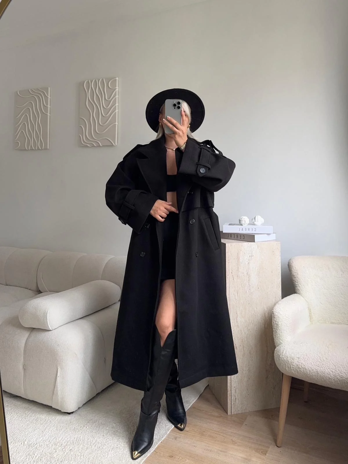 Beli Kuşaklı Kaşe Kaban - SİYAH