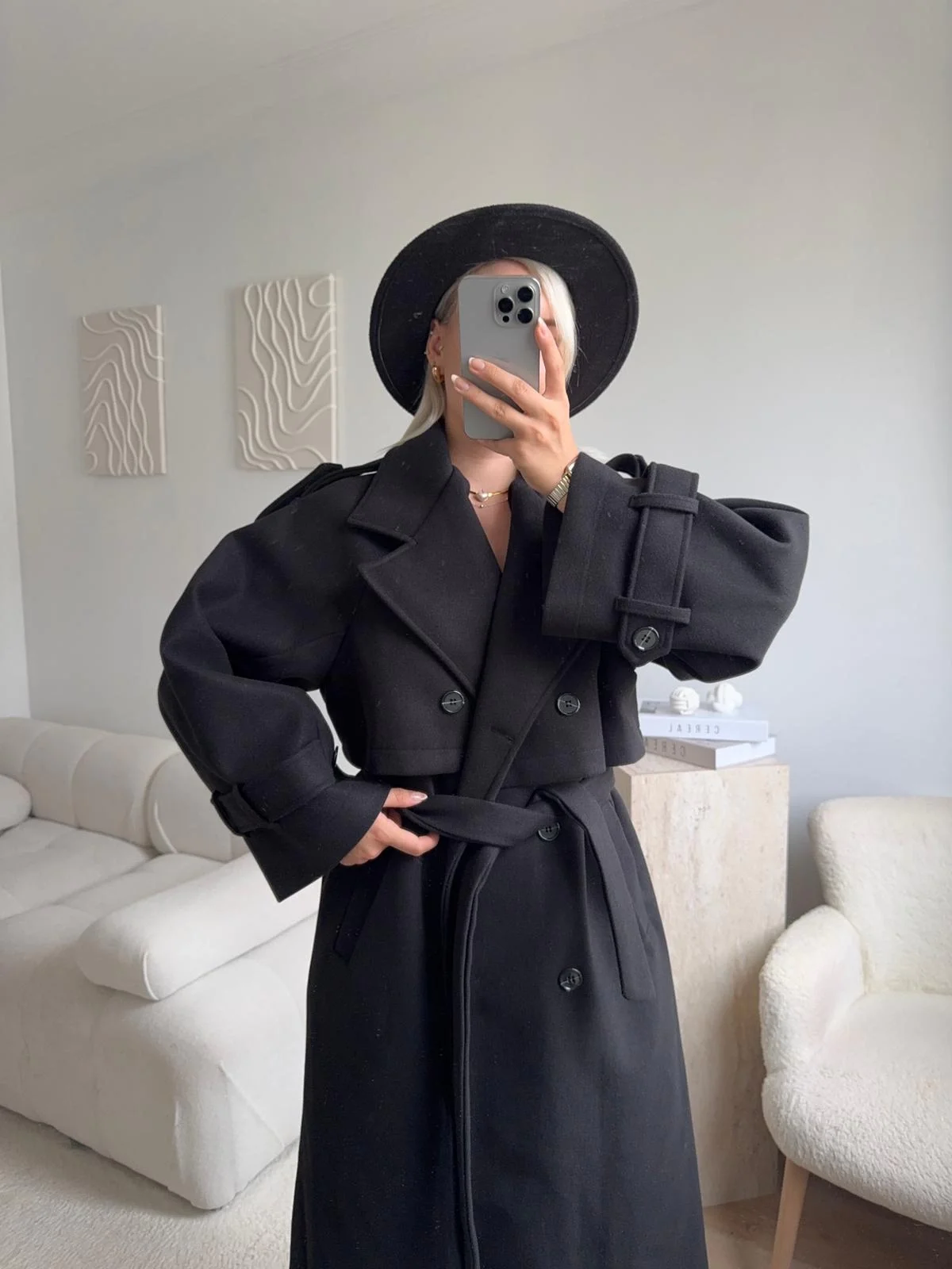 Beli Kuşaklı Kaşe Kaban - SİYAH