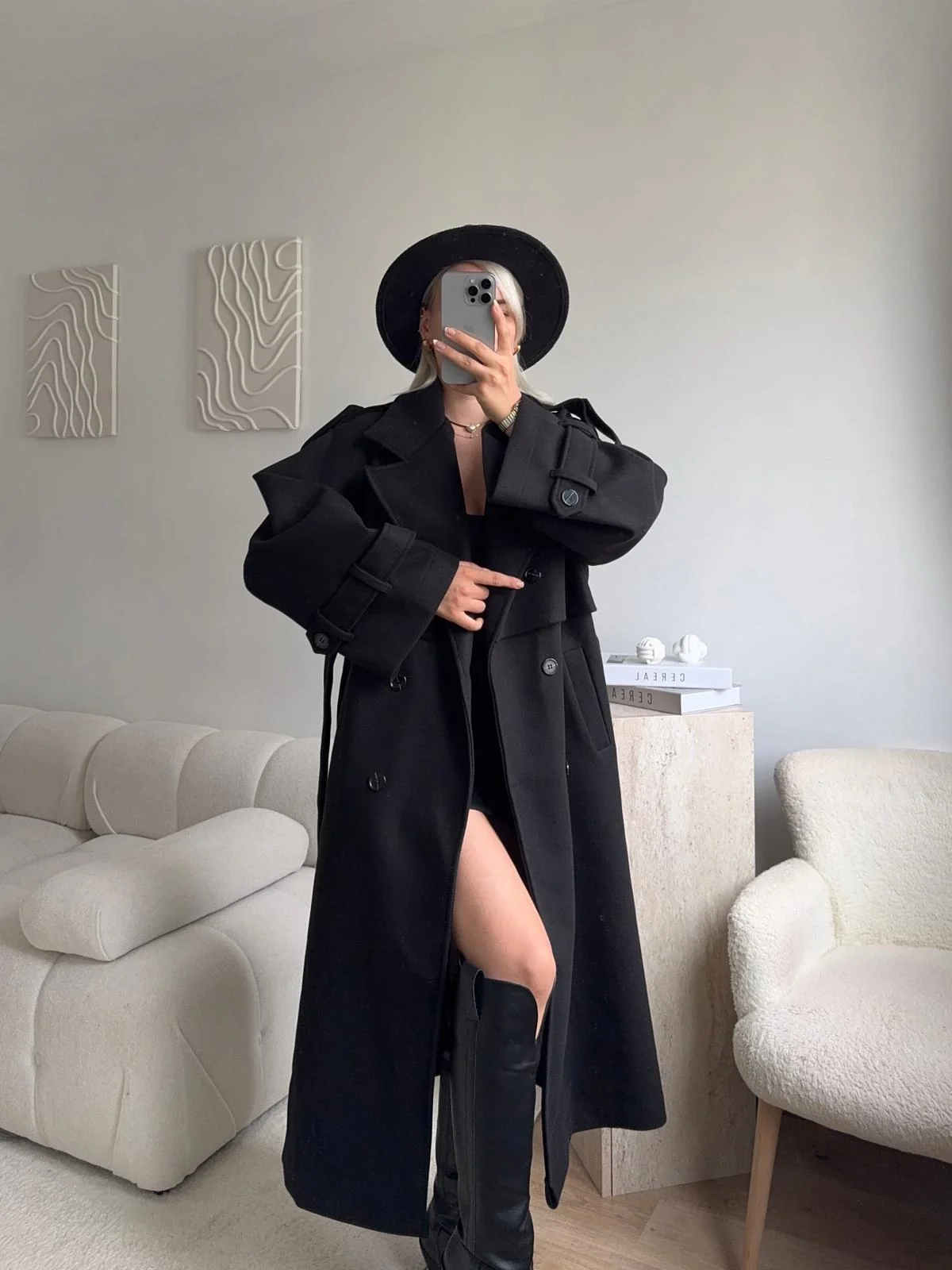 Beli Kuşaklı Kaşe Kaban - SİYAH