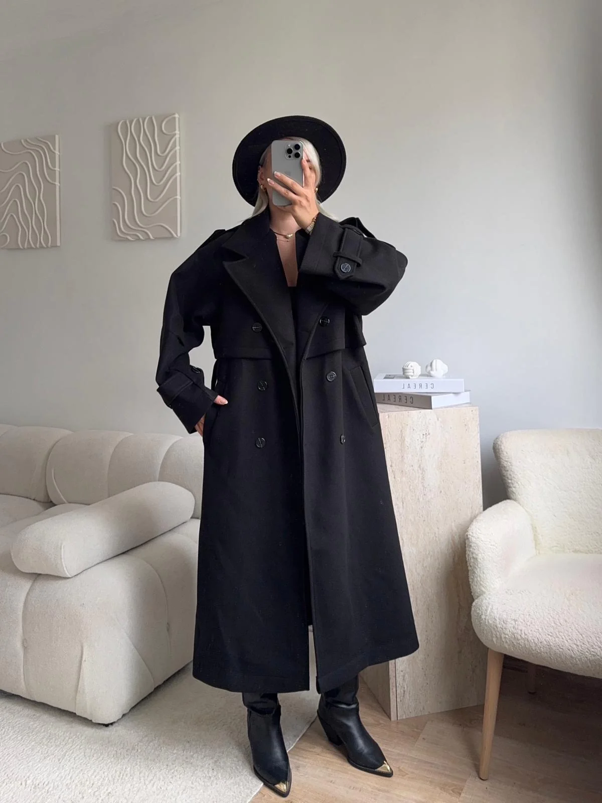 Beli Kuşaklı Kaşe Kaban - SİYAH