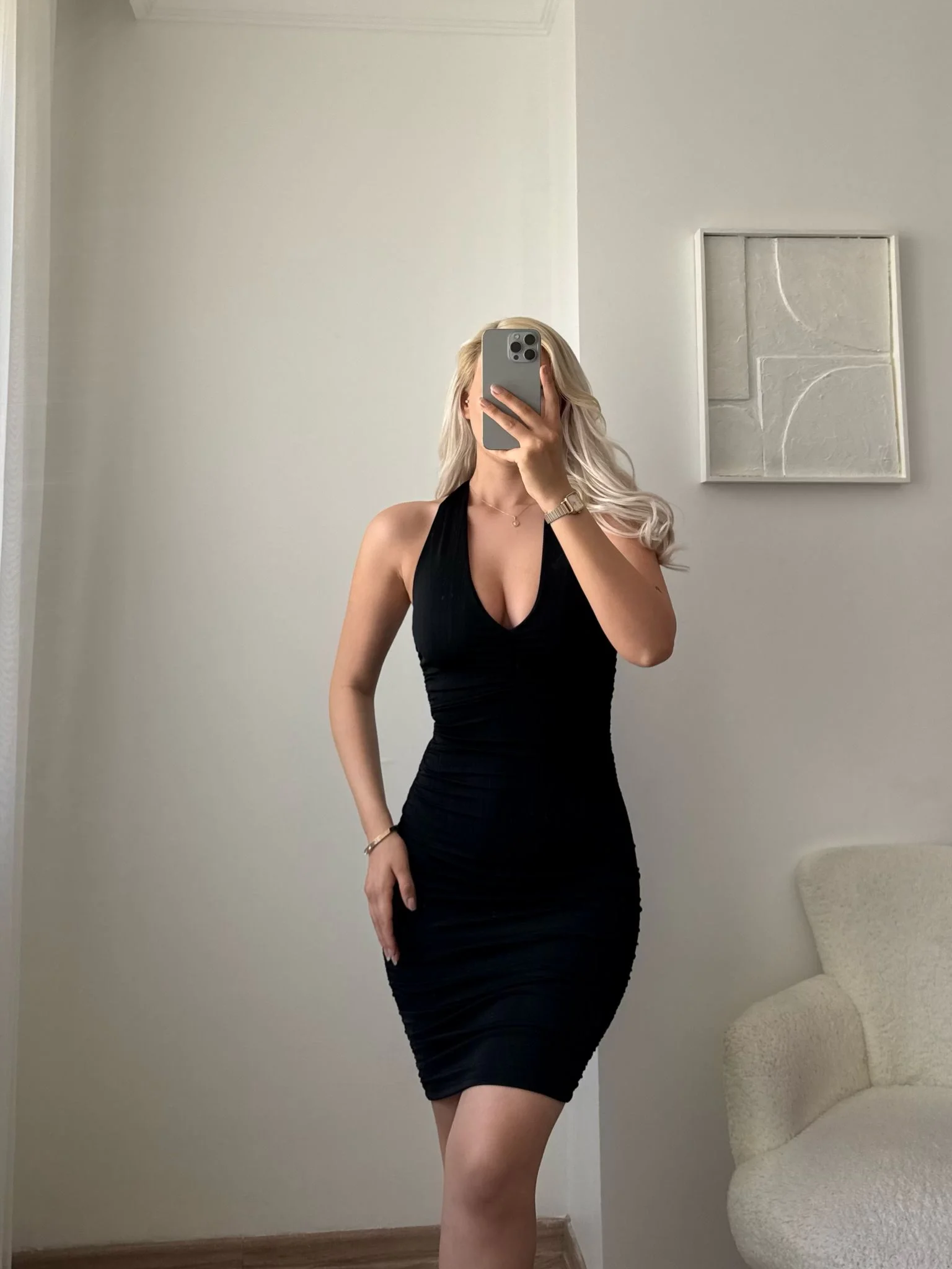 Boyun Bağlamalı Sırt Dekolte Büzgülü Elbise - SİYAH