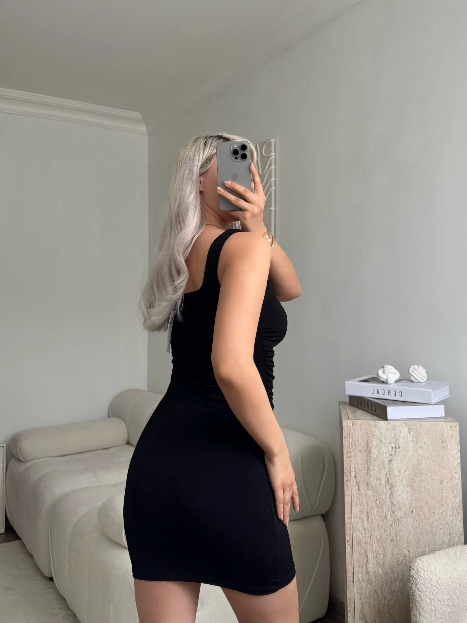 Büzgü Detaylı Mini Elbise - SİYAH