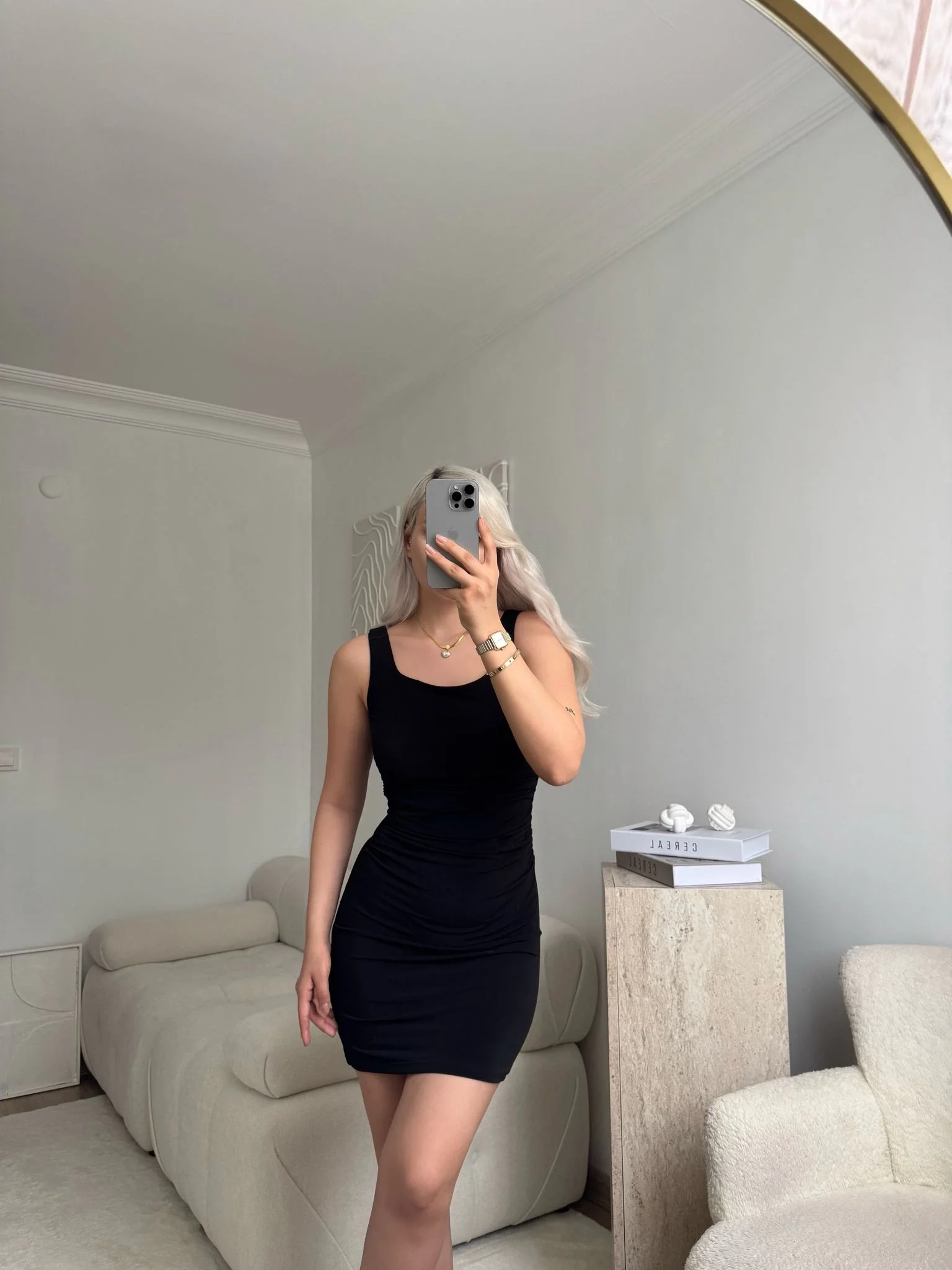 Büzgü Detaylı Mini Elbise - SİYAH