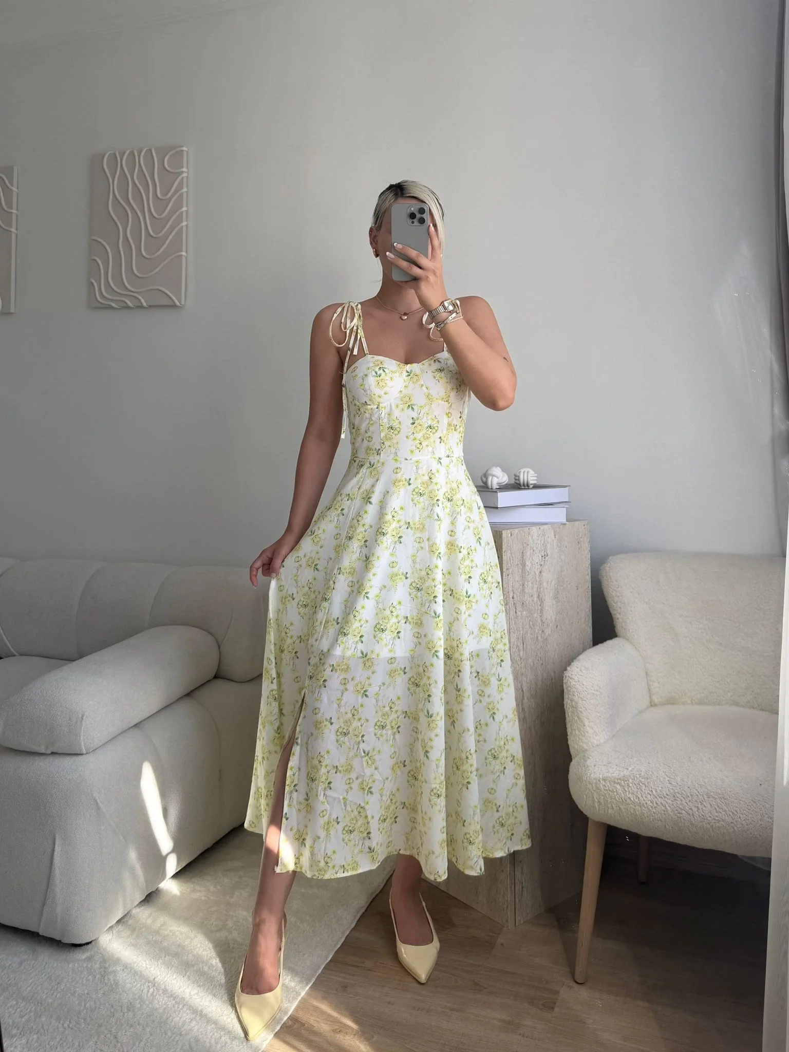 Çiçek Desen Omuz Bağlamalı Elbise