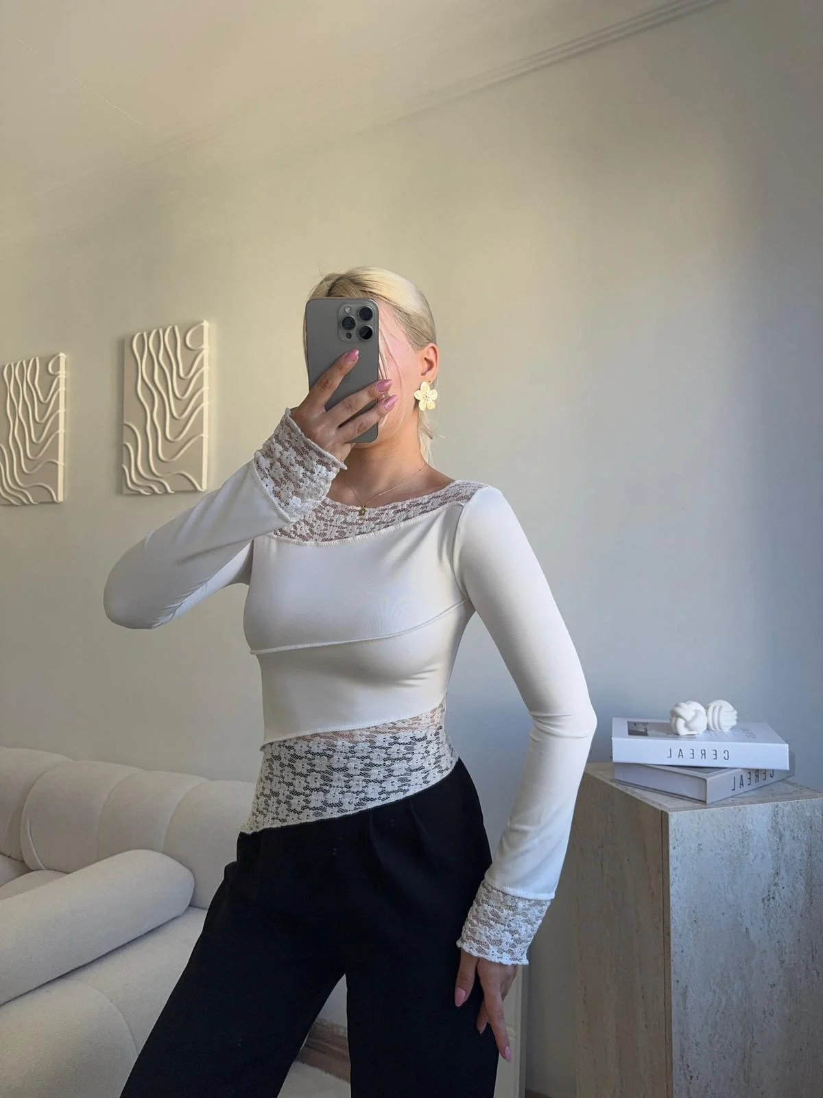 Dantel Şeritli Asimetrik Bluz - BEYAZ