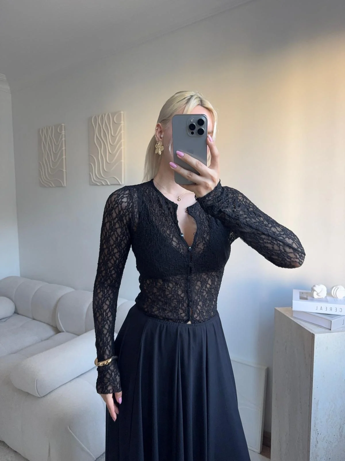 Dantel Uzun Kollu Düğmeli Bluz - SİYAH