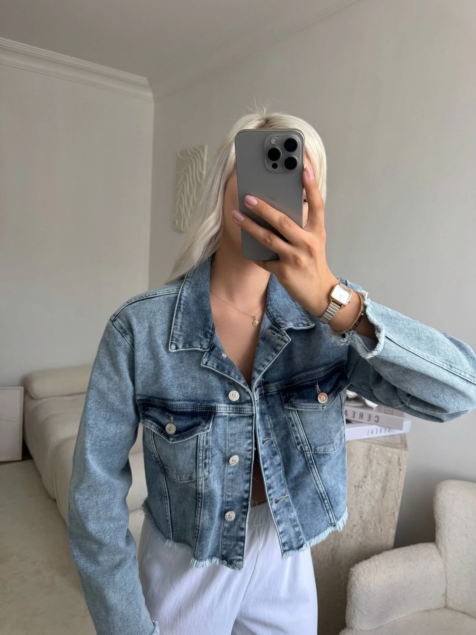 Denim Breeze-Beli Kesik Açık Mavi Jean Ceket