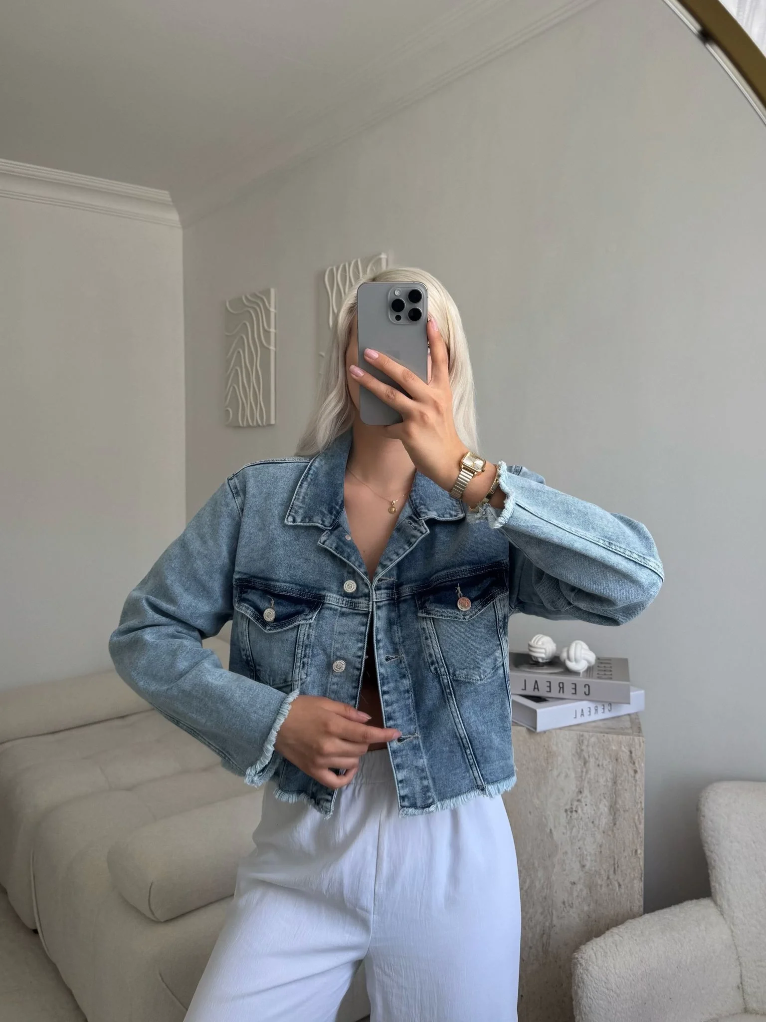 Denim Breeze-Beli Kesik Açık Mavi Jean Ceket