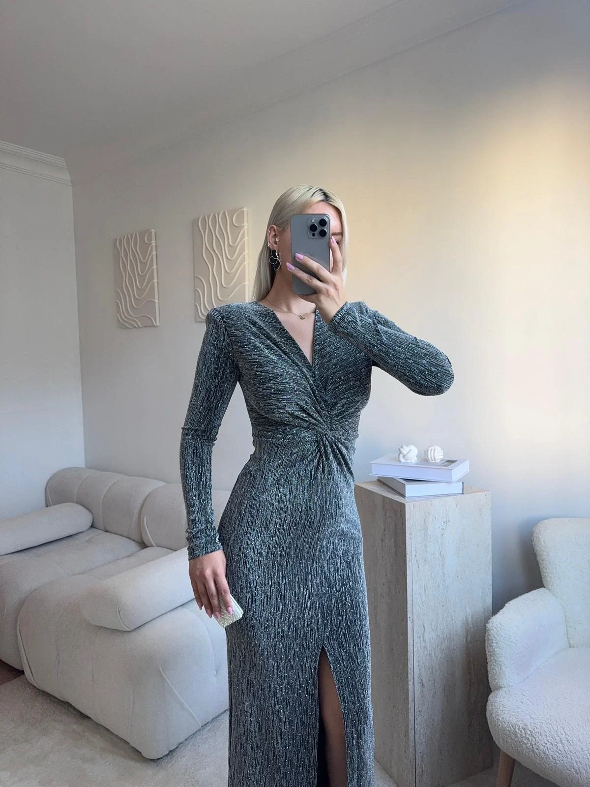 Derin Yırtmaçlı Taşlı Kruvaze Elbise - GRİ