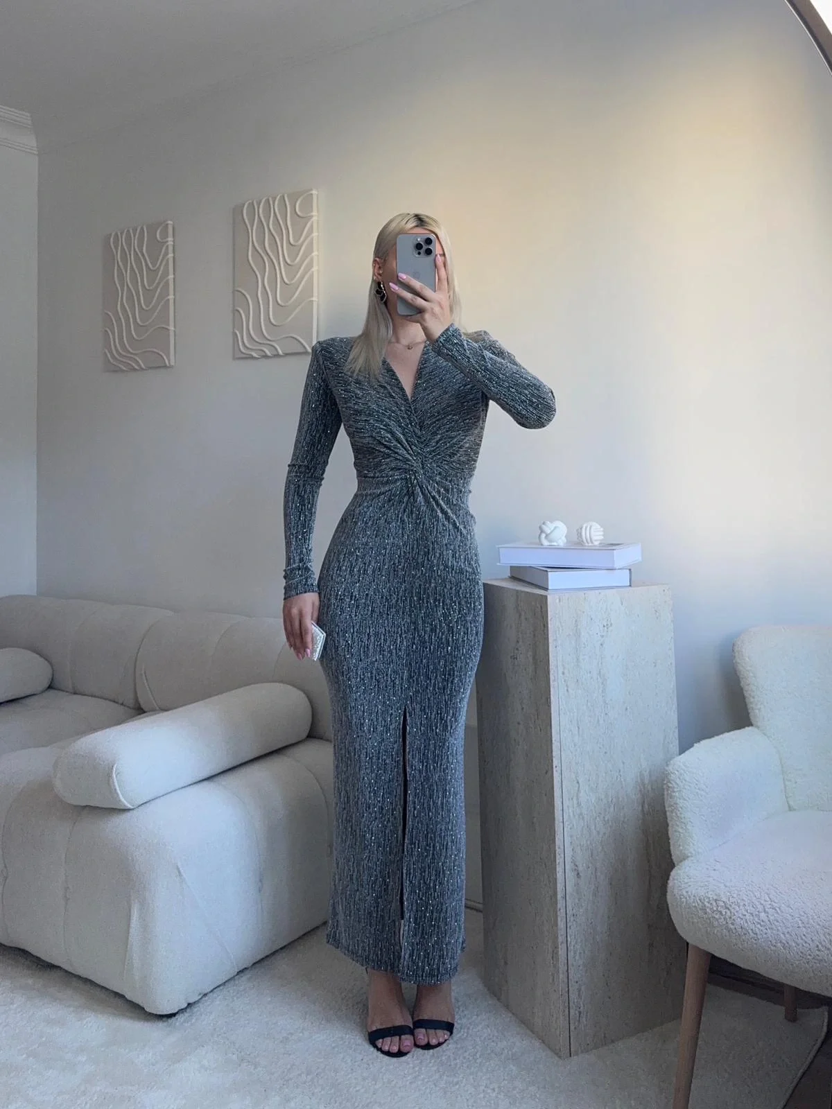 Derin Yırtmaçlı Taşlı Kruvaze Elbise - GRİ