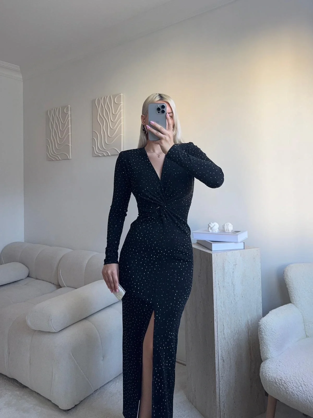 Derin Yırtmaçlı Taşlı Kruvaze Elbise - SİYAH