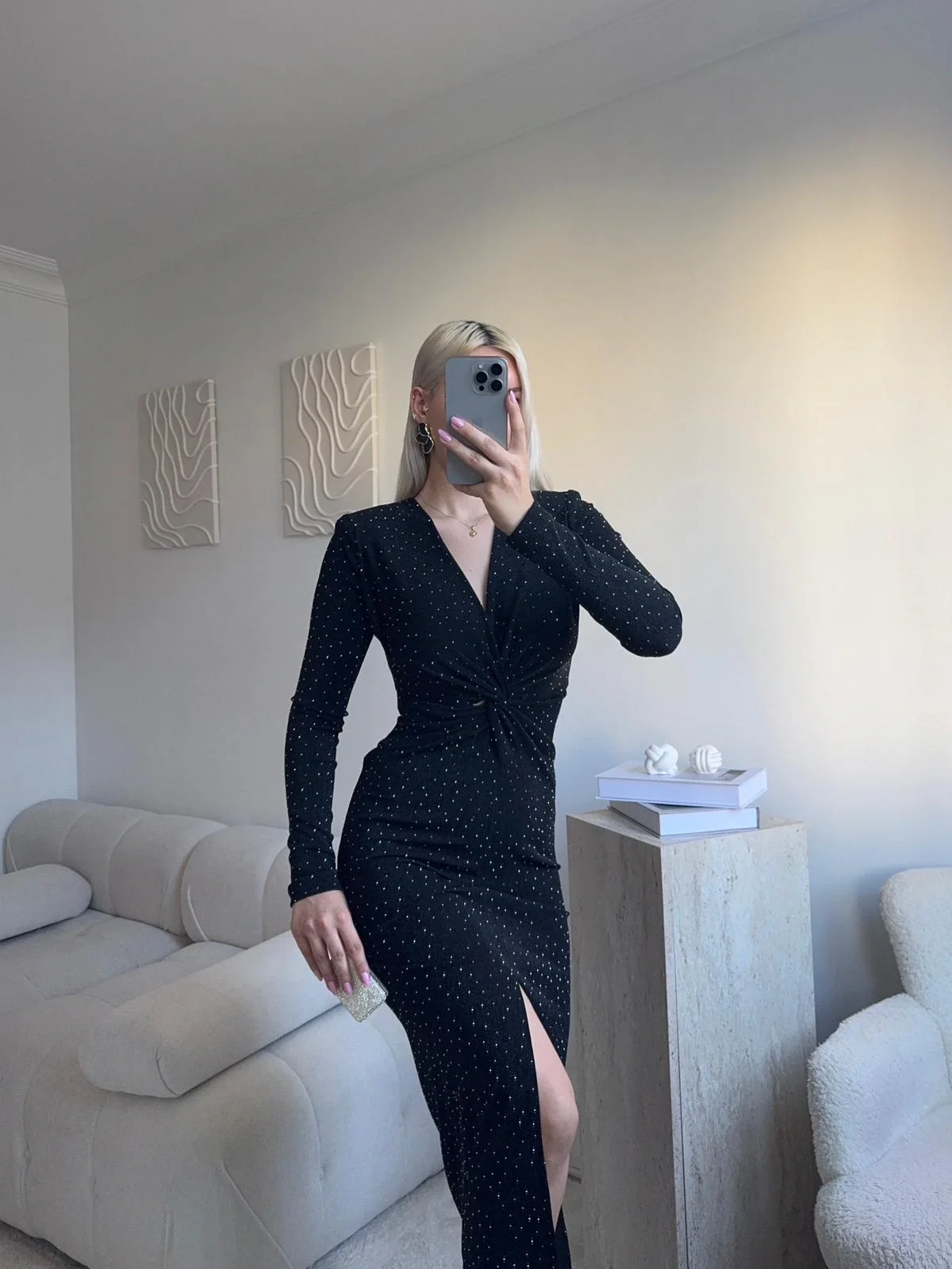 Derin Yırtmaçlı Taşlı Kruvaze Elbise - SİYAH