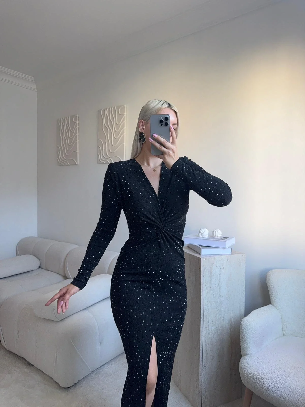 Derin Yırtmaçlı Taşlı Kruvaze Elbise - SİYAH