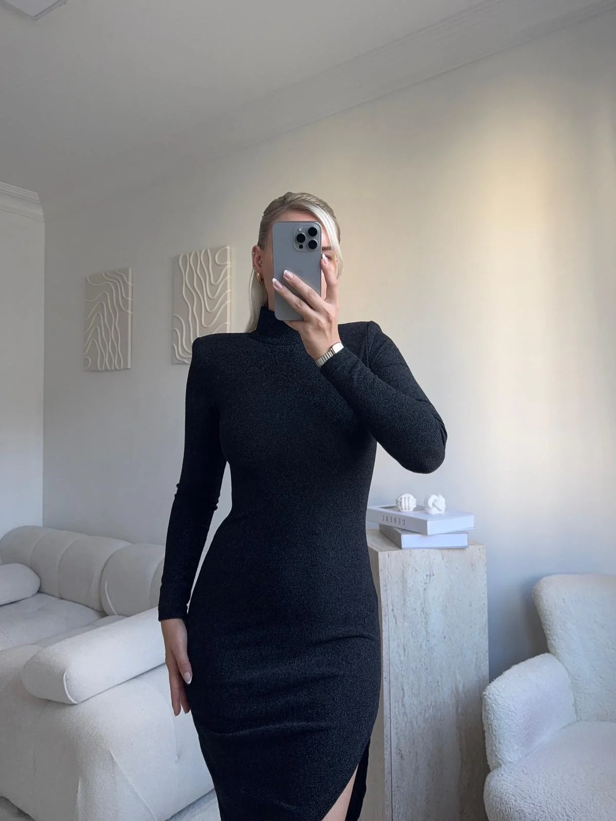 Dik Yaka Simli Elbise - SİYAH