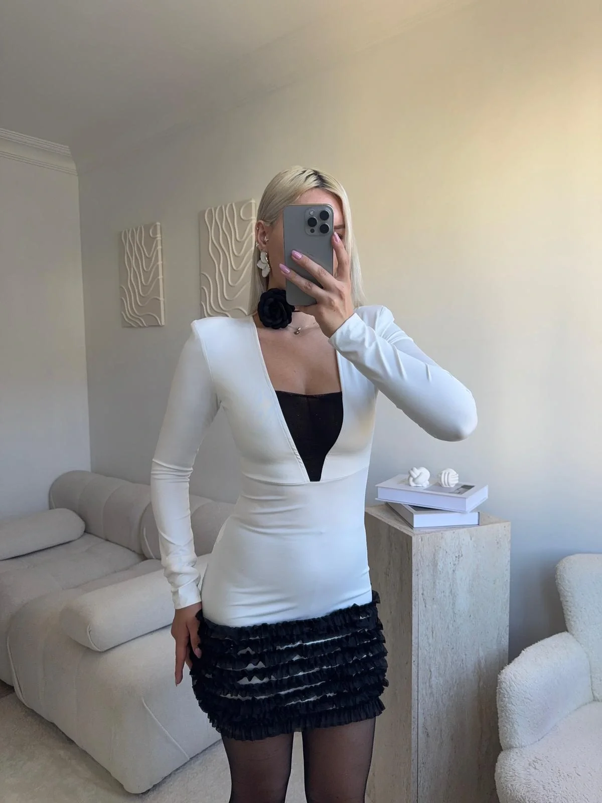 Eteği Fırfırlı Tasarım Elbise - BEYAZ