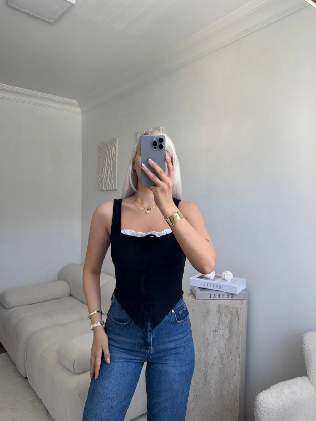 Fiyonklu Garnili Bluz - SİYAH