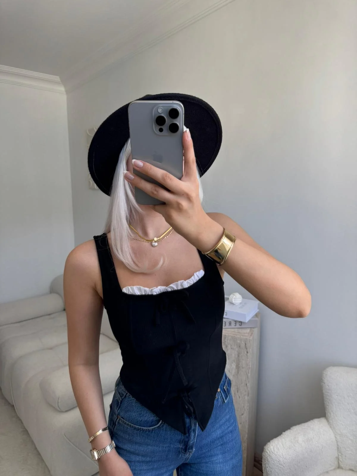 Fiyonklu Garnili Bluz - SİYAH